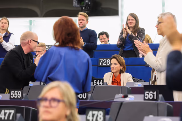 Fotografie 5: EP Plenary session - Resumption of session and order of business