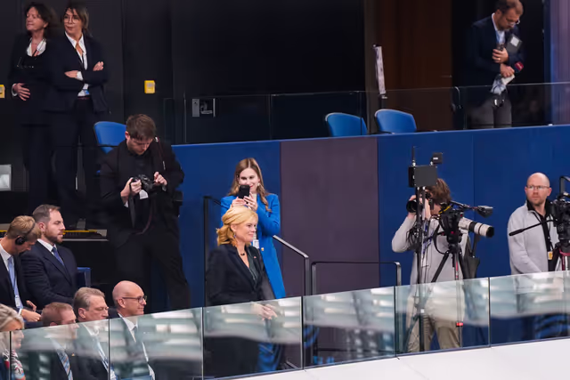 Fotografie 28: EP Plenary session - Resumption of session and order of business