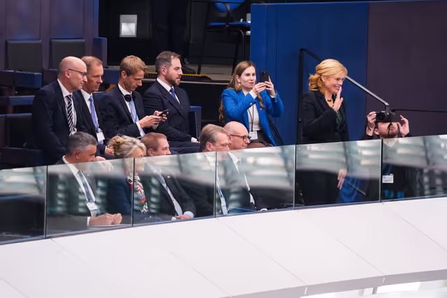 Fotografie 25: EP Plenary session - Resumption of session and order of business