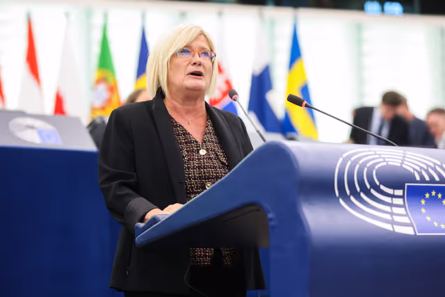 Photo 15: EP Plenary session - Motions of censure