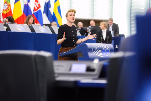 Photo 10: EP Plenary session - Motions of censure