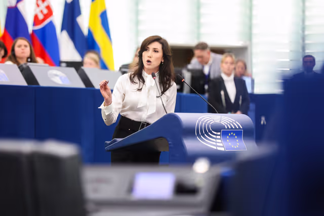 Photo 4: EP Plenary session - Motions of censure