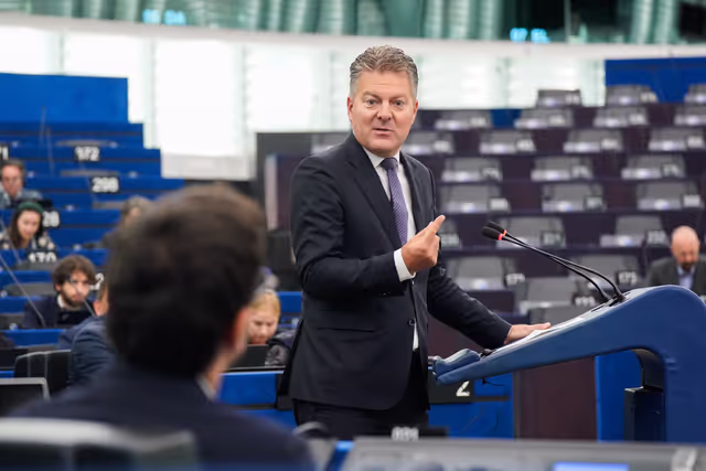Photo 4 : EP Plenary session - Time to complete a fully integrated Single Market: Europe’s key to growth and future prosperity