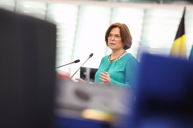 Fotogrāfija 39: EP Plenary session - This is Europe - Debate with Luc FRIEDEN, Luxembourgish Prime Minister