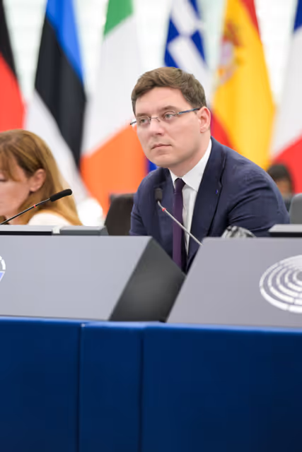 Photo 43: EP Plenary session - Situation in Afghanistan: supporting women and communities affected by the recent earthquakes