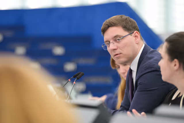 Photo 42: EP Plenary session - Situation in Afghanistan: supporting women and communities affected by the recent earthquakes