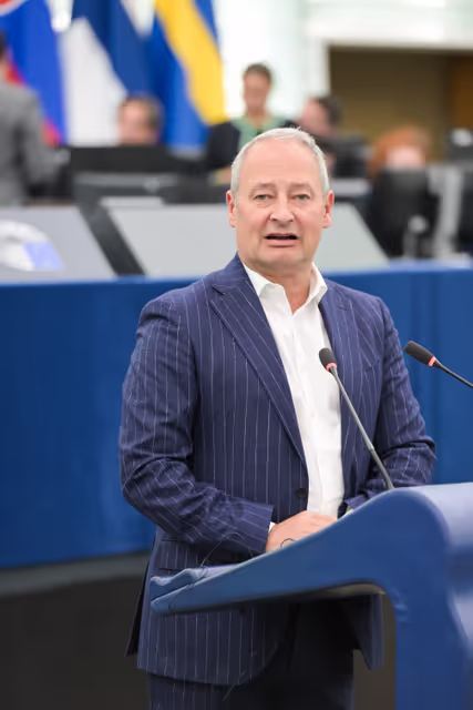 Photo 10: EP Plenary session - Situation in Afghanistan: supporting women and communities affected by the recent earthquakes