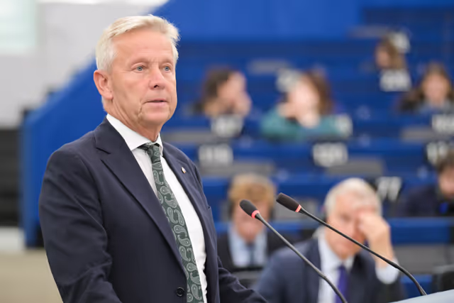 Photo 9: EP Plenary session - Situation in Afghanistan: supporting women and communities affected by the recent earthquakes