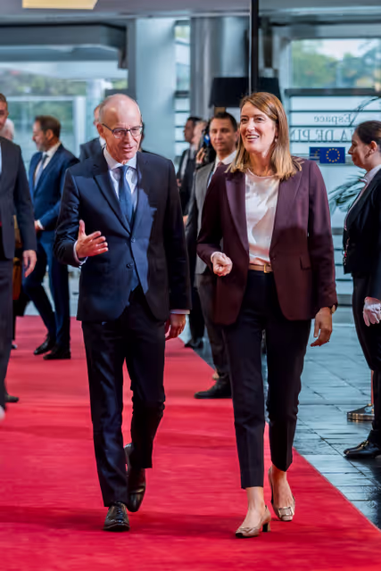 Foto 20: Roberta METSOLA, EP President  meets with Luc FRIEDEN, Luxembourg Prime Minister