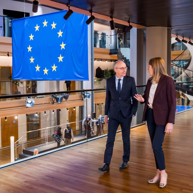 Foto 13: Roberta METSOLA, EP President  meets with Luc FRIEDEN, Luxembourg Prime Minister