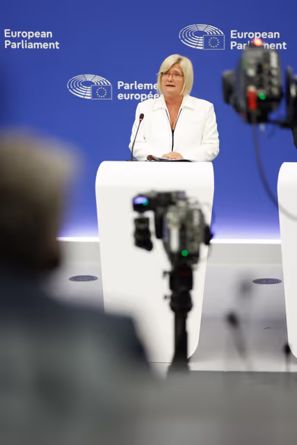 Fotografija 13: Press briefing Patriots for Europe