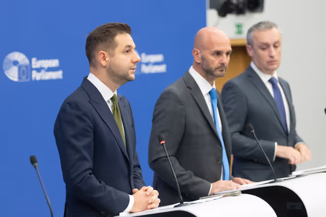 Foto 6: Press briefing ECR