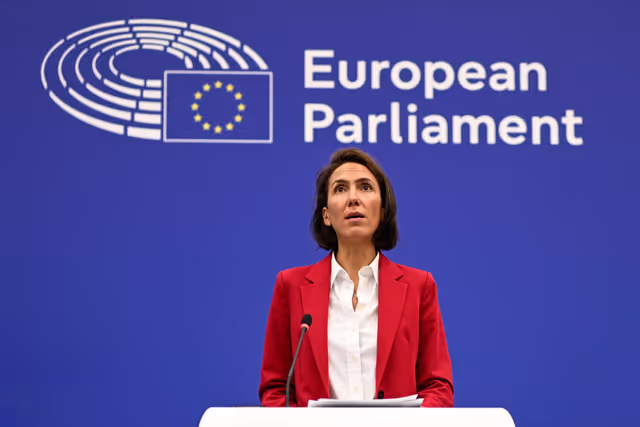 Fotografia 14: press briefing Renew Europe