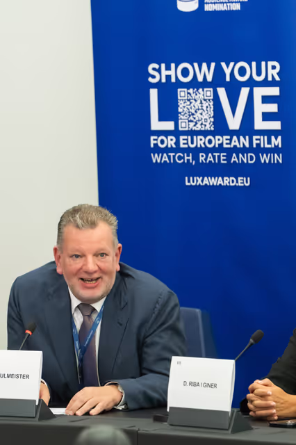 Foto 28: LUX Audience Award 2026 - Meeting with Vice-President Sabine Verheyen, responsible for the LUX Audience Award, along with Members of the Committee on Culture and Education and film representatives