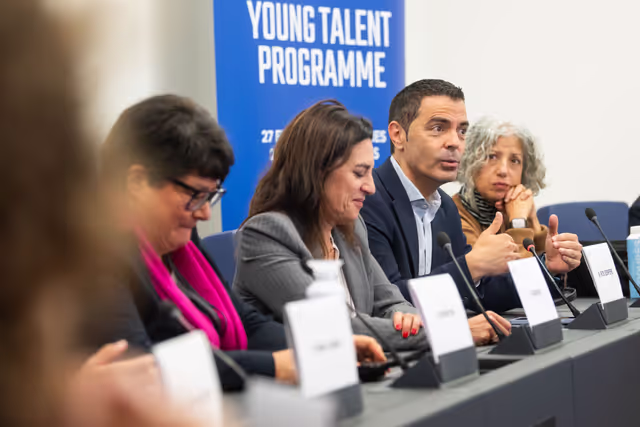 Foto 4: LUX Audience Award 2026 - Meeting with Vice-President Sabine Verheyen, responsible for the LUX Audience Award, along with Members of the Committee on Culture and Education and film representatives