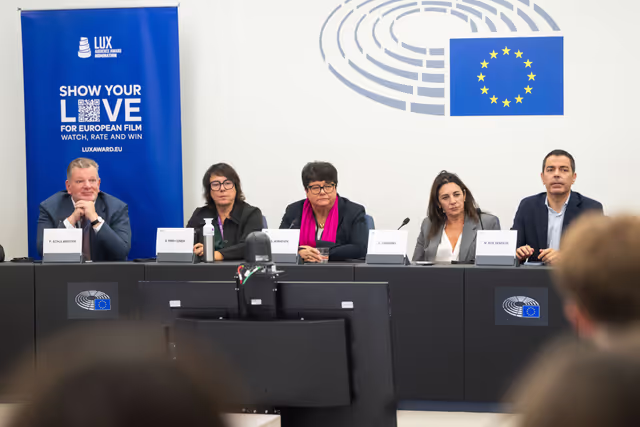 Foto 1: LUX Audience Award 2026 - Meeting with Vice-President Sabine Verheyen, responsible for the LUX Audience Award, along with Members of the Committee on Culture and Education and film representatives
