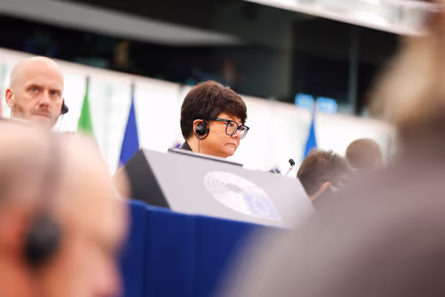 Fotografija 49: EP Plenary session - United response to recent Russian violations of the EU Member States’ airspace and critical infrastructure