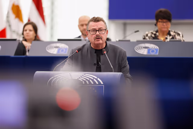 Fotografija 29: EP Plenary session - United response to recent Russian violations of the EU Member States’ airspace and critical infrastructure