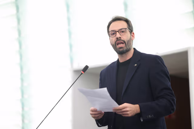 EP Plenary session - Establishment and functioning of European Works Councils