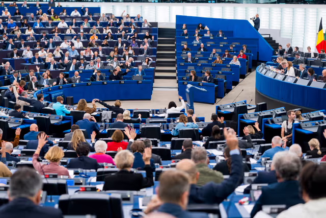 Photo 21: EP Plenary session - Voting session