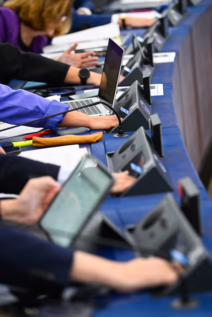 Photo 15: EP Plenary session - Voting session