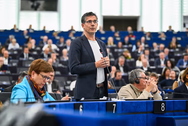 Photo 23: EP Plenary session - Voting session