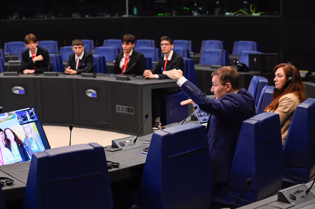 Снимка 37: Euroscola