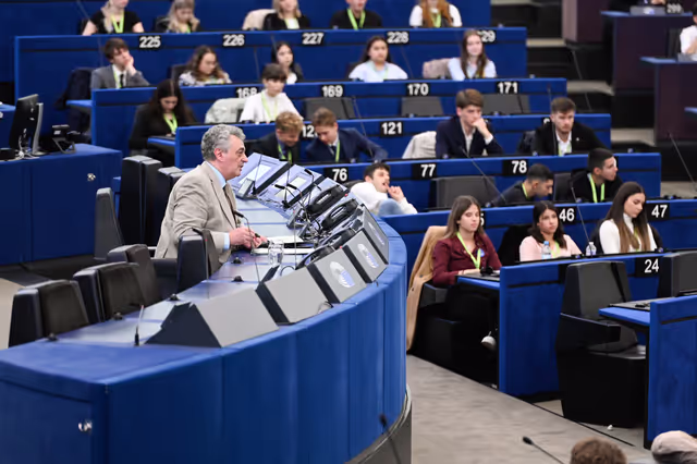 Снимка 25: Euroscola