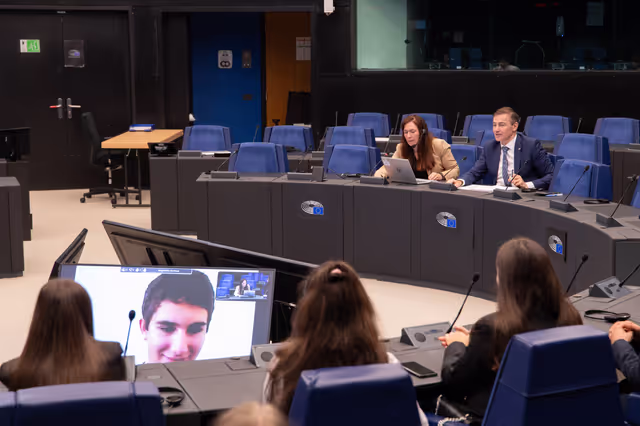 Снимка 39: Euroscola