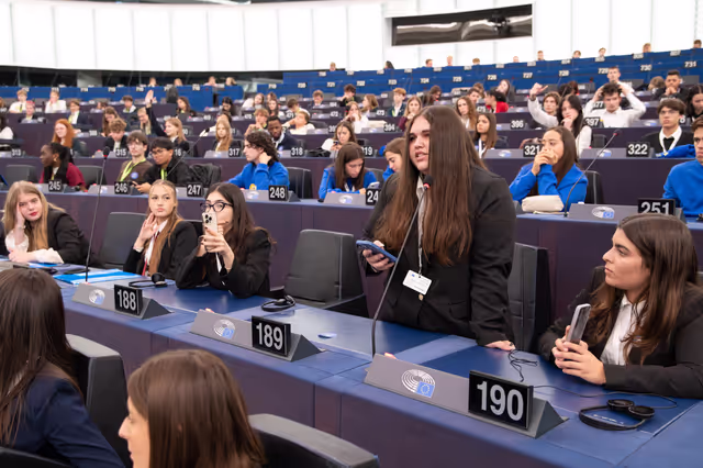 Снимка 14: Euroscola