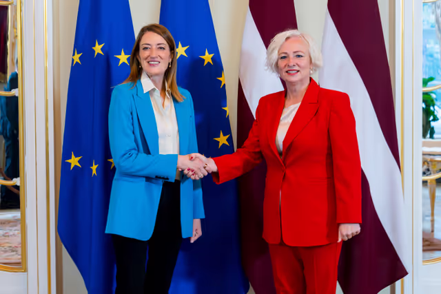 Fotografija 8: Official visit by Roberta METSOLA, EP President to Riga (Latvia) - Meeting with Daiga MIERINA, Speaker of the Saeima (Latvian Parliament)