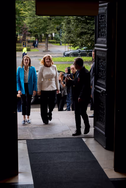 Fotografija 16: Official visit by Roberta METSOLA, EP President to Riga (Latvia) - Meeting with Evika SILIŅA, Latvian Prime Minister