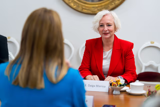 Fotografija 3: Official visit by Roberta METSOLA, EP President to Riga (Latvia) - Meeting with Daiga MIERINA, Speaker of the Saeima (Latvian Parliament)