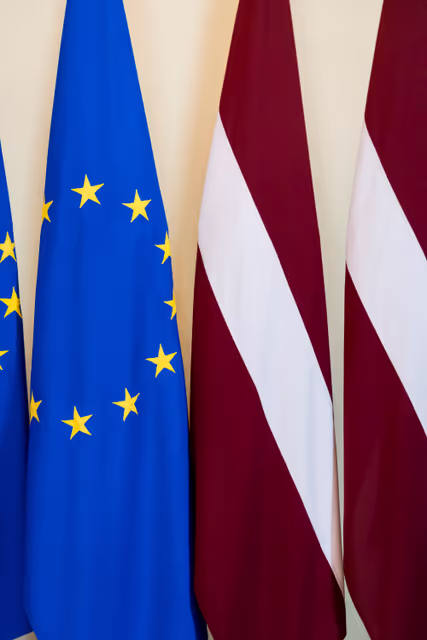 Fotografija 2: Official visit by Roberta METSOLA, EP President to Riga (Latvia) - Meeting with Daiga MIERINA, Speaker of the Saeima (Latvian Parliament)