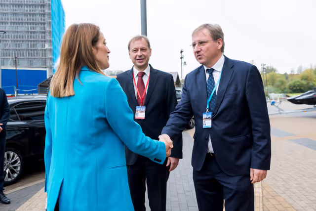 Fotografija 13: Official visit by Roberta METSOLA, EP President to Riga (Latvia) - Speech at The Rīga Conference 2025 - Unity, Security and Resilience in a Fragmented World