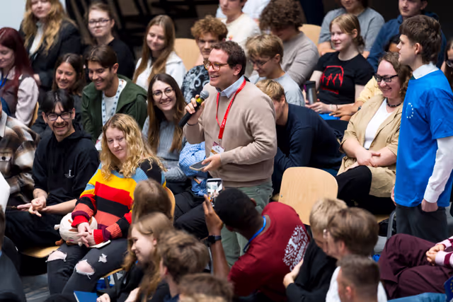 Zdjęcie 6: Official visit by Roberta METSOLA, EP President to Riga (Latvia) - Townhall Discussion with Students