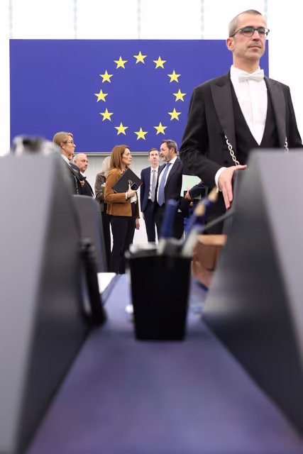 Fotografie 20: EP Plenary session - Resumption of session and order of business