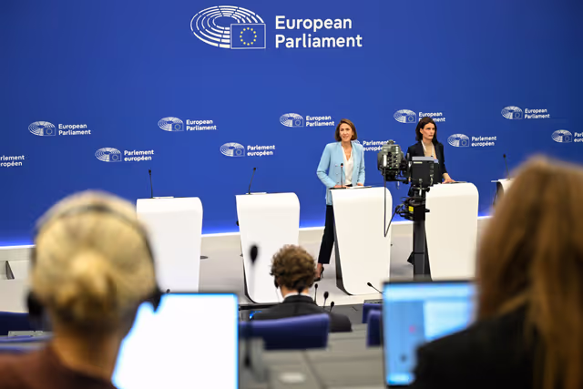 Fotografia 13: Press briefing Renew Europe