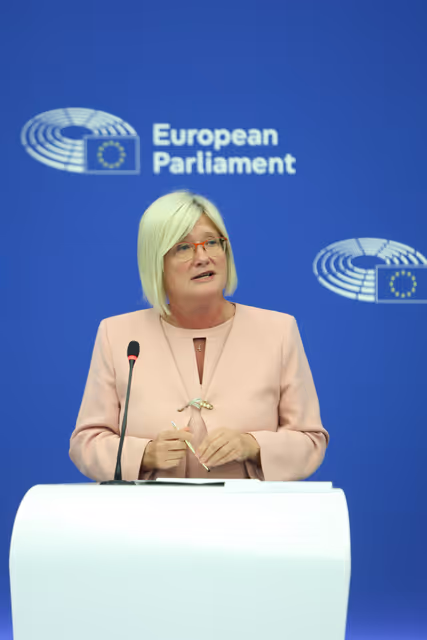 Foto 9: Press briefing Patriots for Europe