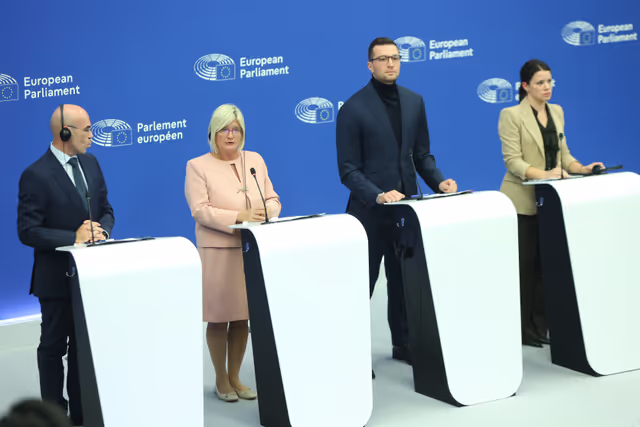 Foto 1: Press briefing Patriots for Europe