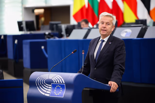 Photo 27: EP Plenary session - Recent peace agreement in the Middle East and the role of the EU