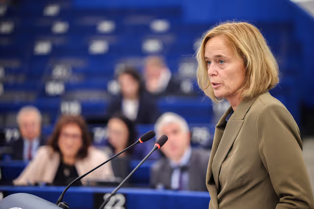 Photo 15: EP Plenary session - Recent peace agreement in the Middle East and the role of the EU