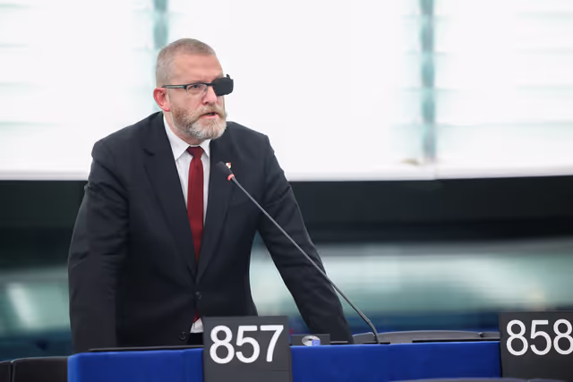 Photo 2: EP Plenary session - Recent peace agreement in the Middle East and the role of the EU