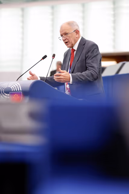 Foto 22: EP Plenary session - Institutional consequences of the EU enlargement negotiations