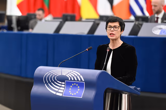 Fotografi 46: EP Plenary session - Polarisation and increased repression in Serbia, one year after the Novi Sad tragedy