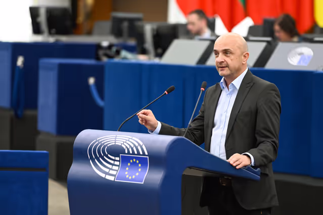 Fotografi 14: EP Plenary session - Polarisation and increased repression in Serbia, one year after the Novi Sad tragedy