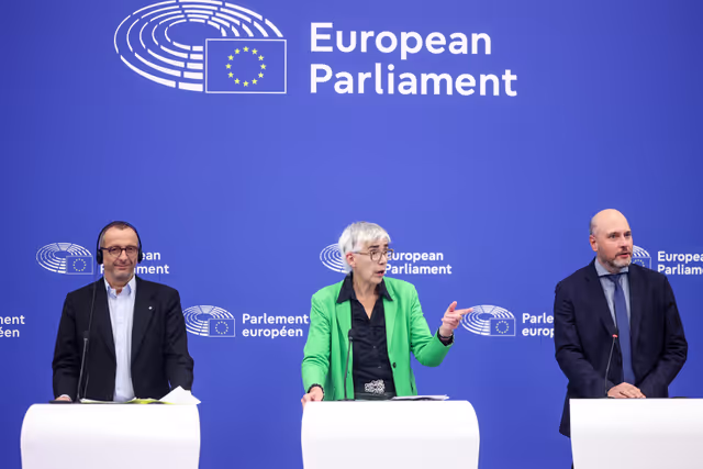 Foto 1: Press conference on driving licence and driving disqualification rules