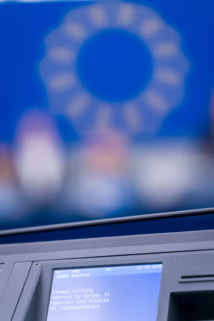 Photo 8: EP Plenary session - Formal Sitting with Sergey TIHANOVSKI, Sakharov Prize laureate 2020 and Sviatlana TSIKHANOUSKAYA, leader of democratic forces of Belarus