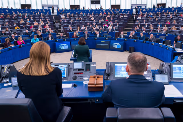 Foto 34: EP Plenary session - Formal Sitting with Sergey TIHANOVSKI, Sakharov Prize laureate 2020 and Sviatlana TSIKHANOUSKAYA, leader of democratic forces of Belarus