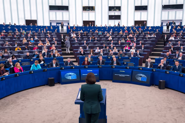 Foto 33: EP Plenary session - Formal Sitting with Sergey TIHANOVSKI, Sakharov Prize laureate 2020 and Sviatlana TSIKHANOUSKAYA, leader of democratic forces of Belarus